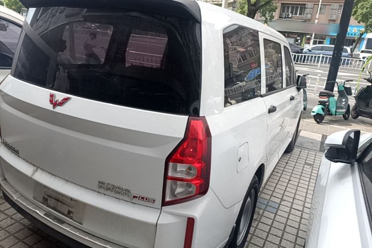 Used Wuling Hongguang PLUS 2020 1.5L Manual Standard Edition 7-Seater Rear Right 45 Deg