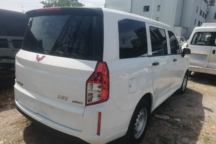 Used Wuling Hongguang PLUS 2020 1.5L Manual Standard Edition 5 Seats Rear Right 45 Deg