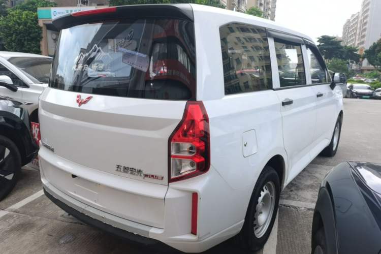 Used Wuling Hongguang PLUS 2020 1.5L Manual Standard Edition 5 Seats Rear Right 45 Deg