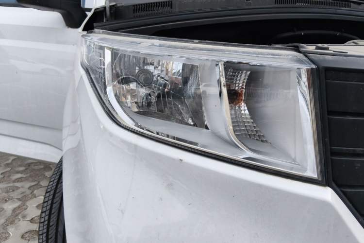 Used Wuling Hongguang PLUS 2020 1.5L Manual Standard Edition 5 Seats Right Front Headlight