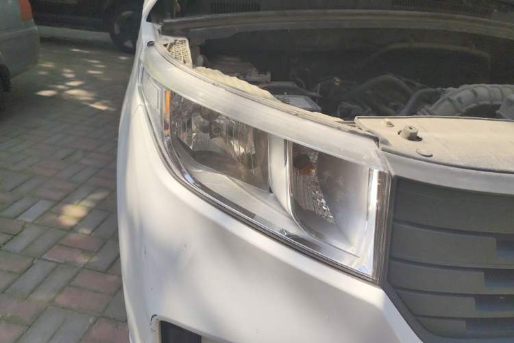 Used Wuling Hongguang PLUS 2020 1.5L Manual Standard Edition 7-Seater Right Front Headlight