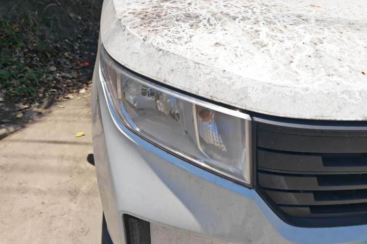 Used Wuling Hongguang PLUS 2020 1.5L Manual Standard Edition 5 Seats Right Front Headlight