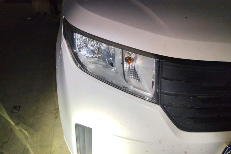 Used Wuling Hongguang PLUS 2020 1.5L Manual Standard Edition 5 Seats Right Front Headlight