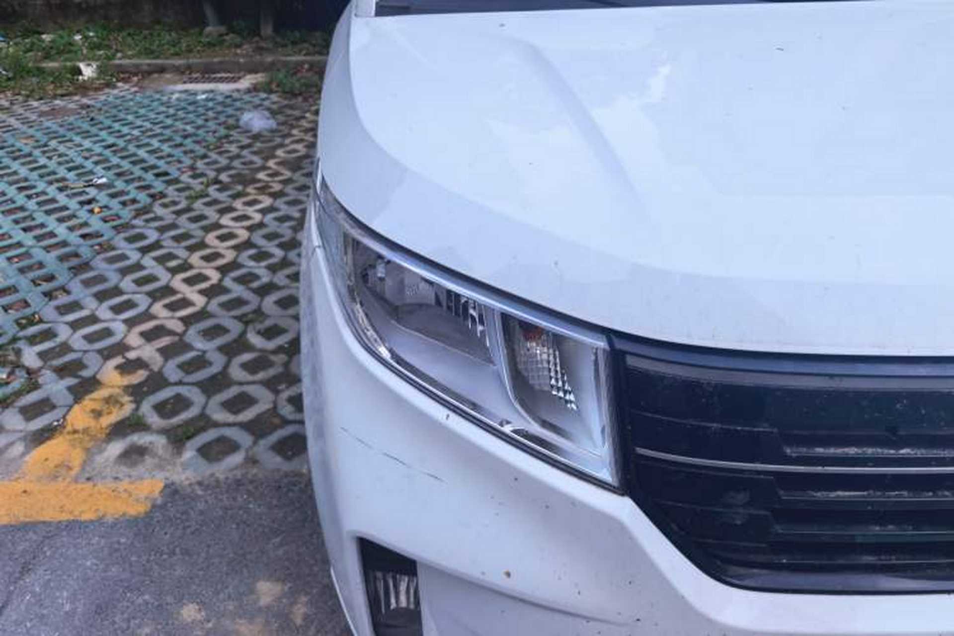Used Wuling Hongguang PLUS 2020 1.5L Manual Comfort 7-Seater Right Front Headlight