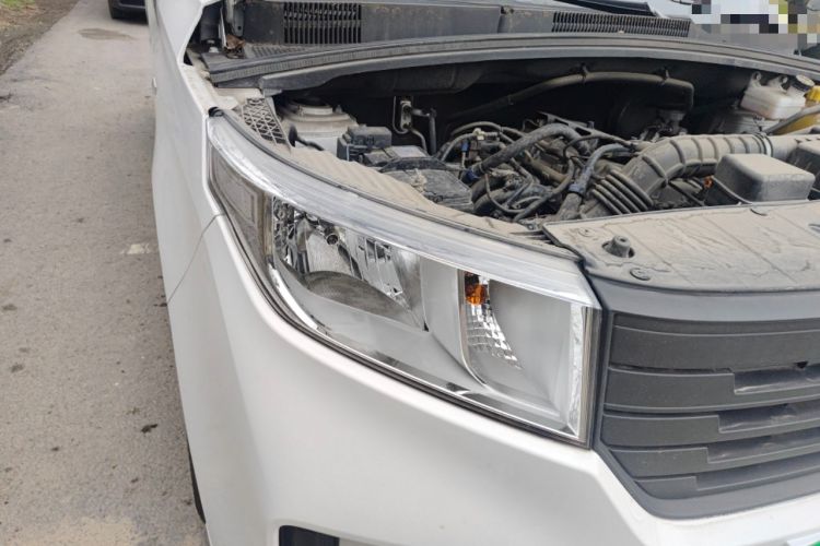 Used Wuling Hongguang PLUS 2020 1.5L Manual Standard Edition 5 Seats Right Front Headlight