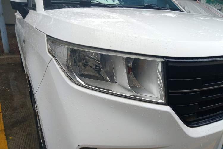 Used Wuling Hongguang PLUS 2020 1.5L Manual Comfort 7-Seater Right Front Headlight