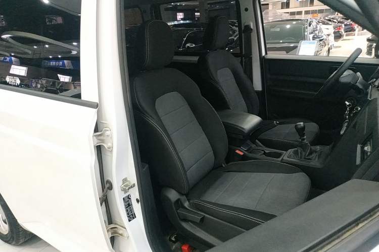 Used Wuling Hongguang PLUS 2020 1.5L Manual Standard Edition 7-Seater Right Front Seat