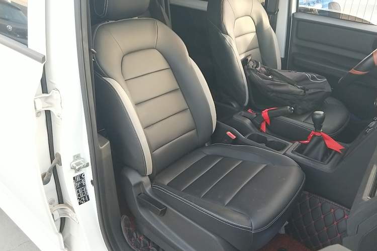 Used Wuling Hongguang PLUS 2020 1.5L Manual Standard Edition 7-Seater Right Front Seat