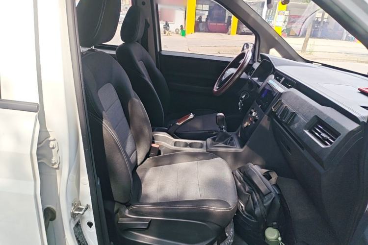 Used Wuling Hongguang PLUS 2020 1.5L Manual Standard Edition 5 Seats Right Front Seat