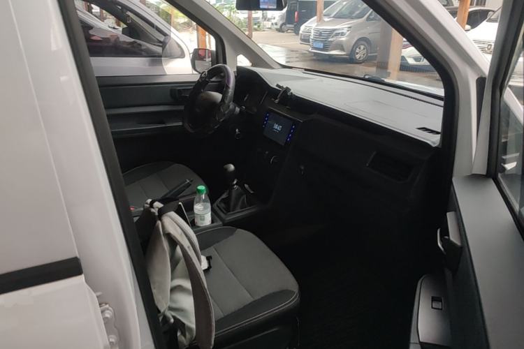 Used Wuling Hongguang PLUS 2020 1.5L Manual Standard Edition 5 Seats Right Front Seat