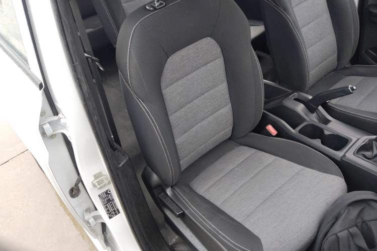 Used Wuling Hongguang PLUS 2020 1.5L Manual Standard Edition 7-Seater Right Front Seat