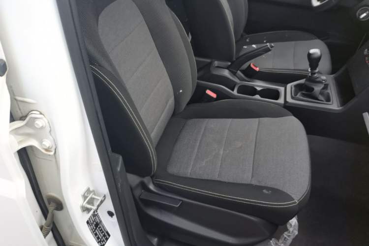 Used Wuling Hongguang PLUS 2020 1.5L Manual Standard Edition 5 Seats Right Front Seat