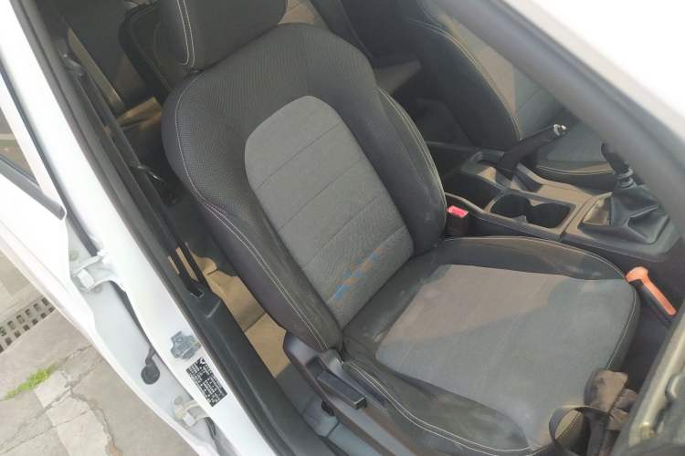 Used Wuling Hongguang PLUS 2020 1.5L Manual Standard Edition 7-Seater Right Front Seat