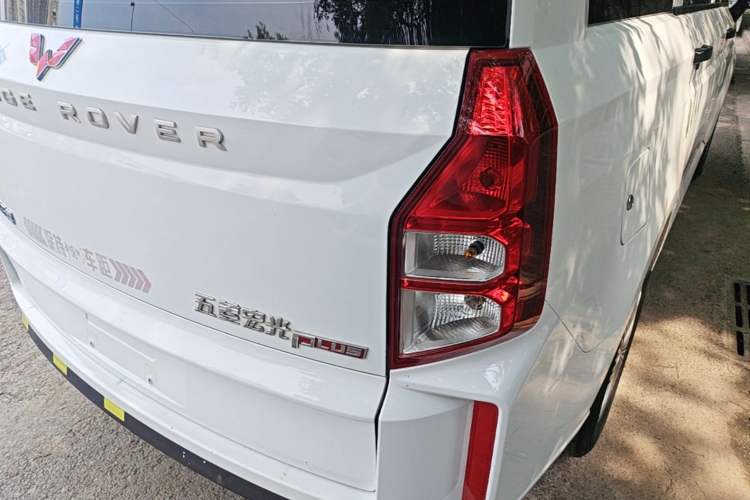Used Wuling Hongguang PLUS 2020 1.5L Manual Standard Edition 5 Seats Right Rear Taillight