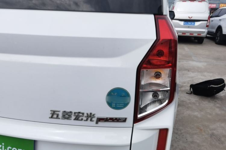 Used Wuling Hongguang PLUS 2020 1.5L Manual Standard Edition 7-Seater Right Rear Taillight