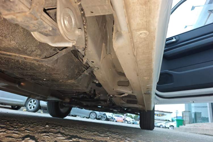 Used Wuling Hongguang PLUS 2020 1.5L Manual Comfort 7-Seater Right Side Sill