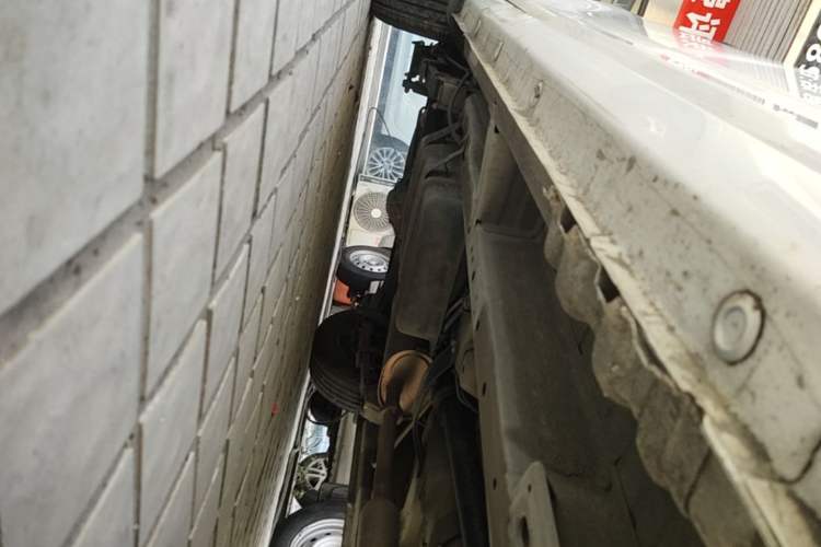Used Wuling Hongguang PLUS 2020 1.5L Manual Standard Edition 7-Seater Right Side Sill