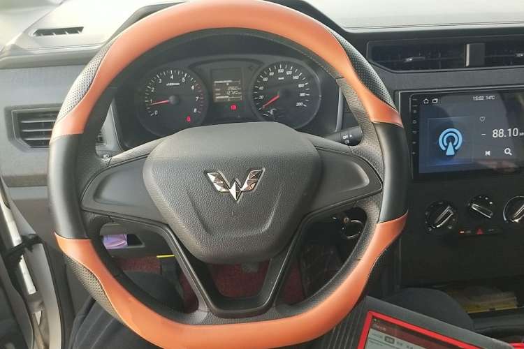 Used Wuling Hongguang PLUS 2020 1.5L Manual Standard Edition 7-Seater Steering Wheel