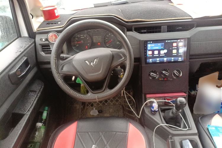 Used Wuling Hongguang PLUS 2020 1.5L Manual Standard Edition 7-Seater Steering Wheel