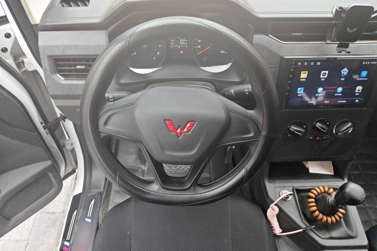 Used Wuling Hongguang PLUS 2020 1.5L Manual Standard Edition 5 Seats Steering Wheel