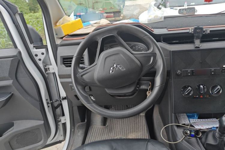 Used Wuling Hongguang PLUS 2020 1.5L Manual Standard Edition 5 Seats Steering Wheel