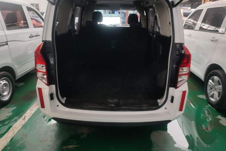 Used Wuling Hongguang PLUS 2020 1.5L Manual Standard Edition 5 Seats Trunk