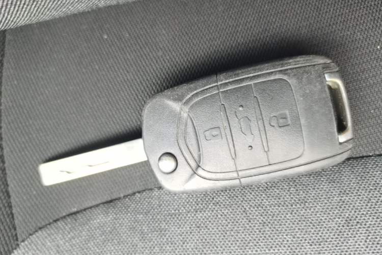 Used Wuling Hongguang PLUS 2020 1.5L Manual Standard Edition 5 Seats Vehicle Key