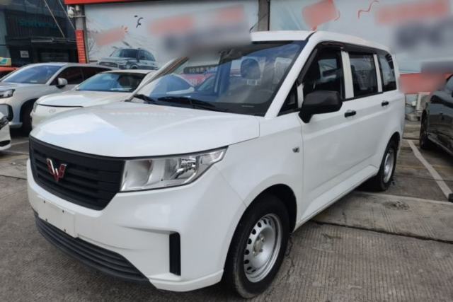 Used Wuling Hongguang PLUS 2020 1.5L Manual Standard Edition 5 Seats