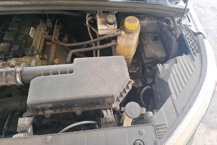 Used Wuling Hongguang PLUS 2021 Commercial Version 1.5L Manual Standard Edition 7-Seater Engine Bay Left