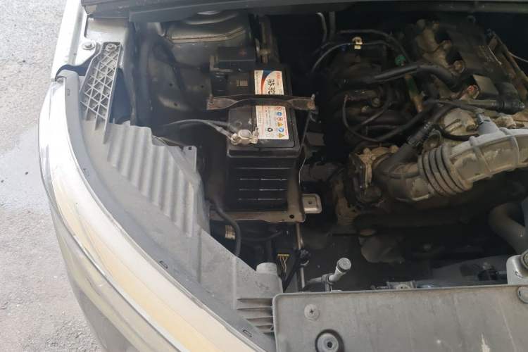 Used Wuling Hongguang PLUS 2021 Commercial Version 1.5L Manual Standard Edition 7-Seater Engine Bay Right