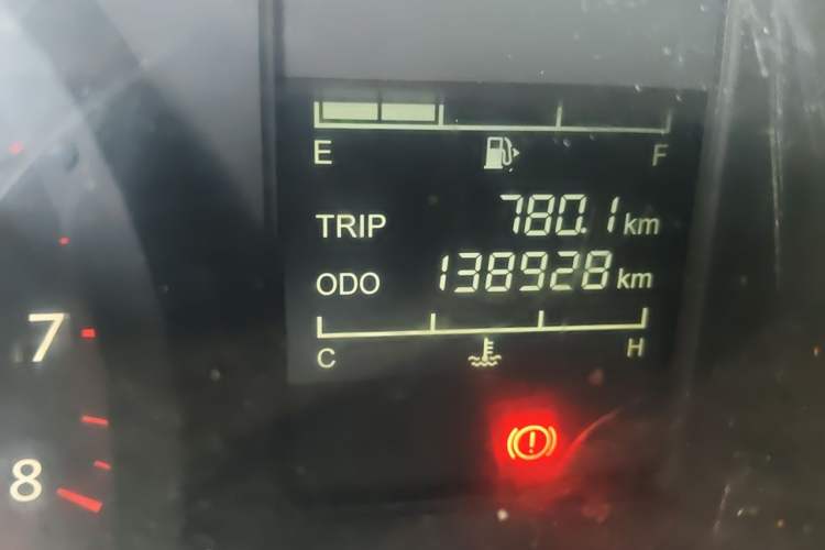 Used Wuling Hongguang PLUS 2021 Commercial Version 1.5L Manual Standard Edition 7-Seater Odometer Close Up