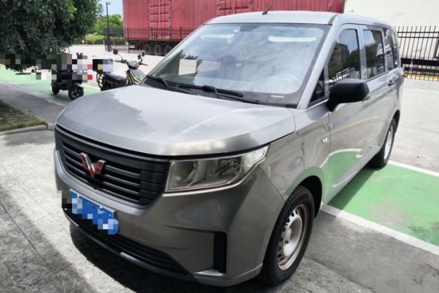 Used Wuling Hongguang PLUS 2021 Commercial Version 1.5L Manual Standard Edition 7-Seater
