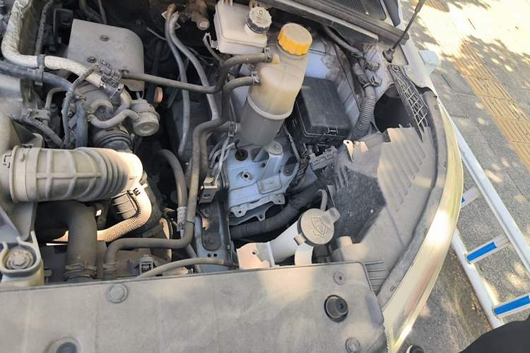 Used Wuling Hongguang PLUS 2021 Commercial Version 1.5T Manual Standard Edition 7-Seater Engine Bay Left