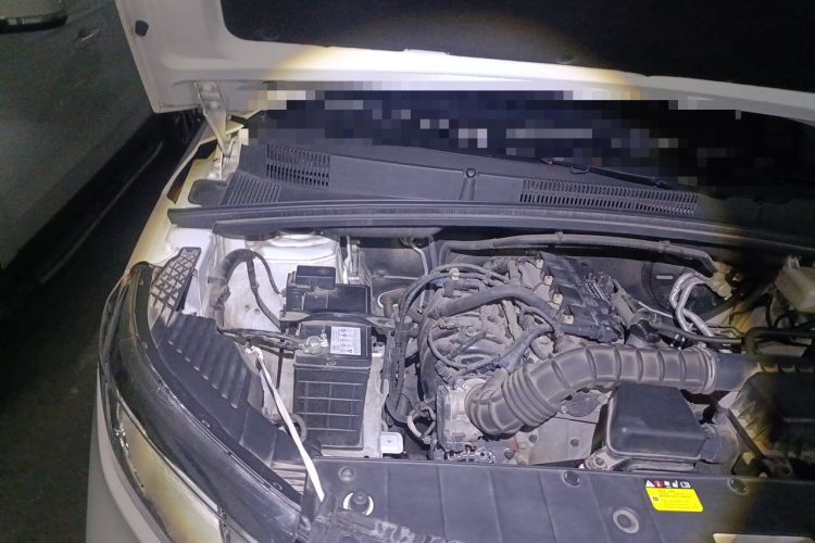 Used Wuling Hongguang PLUS 2021 Commercial Version 1.5L Manual Standard Edition 7-Seater Engine Bay Right