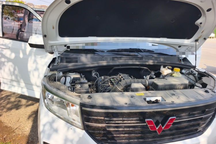 Used Wuling Hongguang PLUS 2021 Commercial Version 1.5L Manual Standard Edition 7-Seater Engine Bay Right