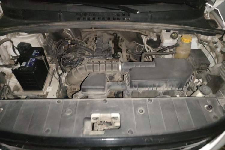 Used Wuling Hongguang PLUS 2021 Commercial Version 1.5L Manual Standard Edition 7-Seater Engine Bay