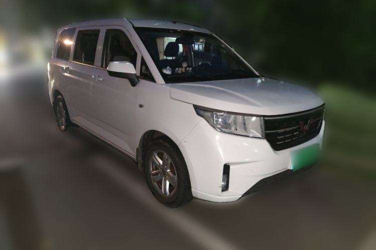 Used Wuling Hongguang PLUS 2021 Commercial Version 1.5L Manual Standard Edition 7-Seater Front Right 45 Deg