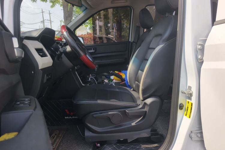 Used Wuling Hongguang PLUS 2021 Commercial Version 1.5L Manual Standard Edition 7-Seater Left Front Seat
