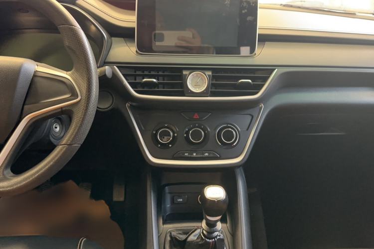 Used Wuling Hongguang S3 2018 1.5L Manual Comfort Model China V Standard Audio And AC Panel