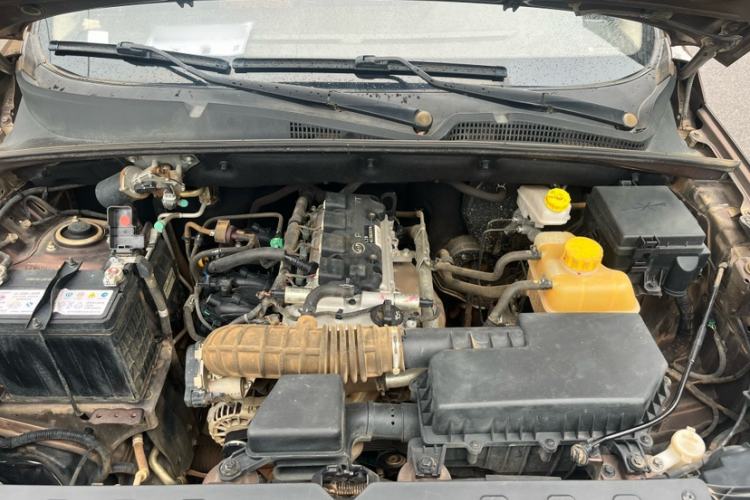 Used Wuling Hongguang S3 2018 1.5L Manual Comfort Model China V Standard Engine Bay