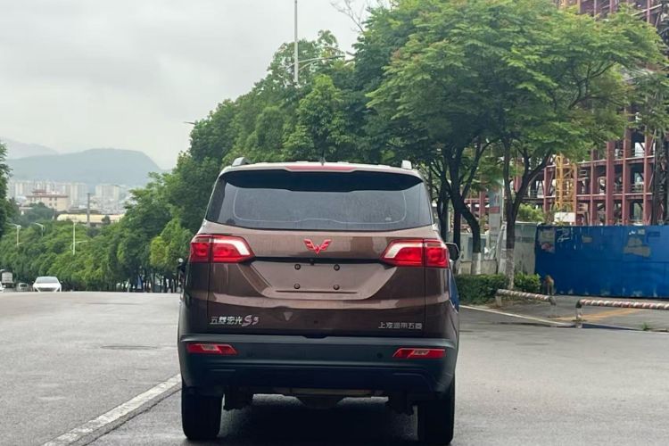Used Wuling Hongguang S3 2018 1.5L Manual Comfort Model China V Standard Exterior 4