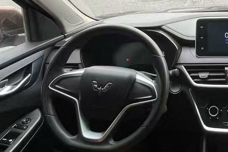 Used Wuling Hongguang S3 2018 1.5L Manual Comfort Model China V Standard Steering Wheel