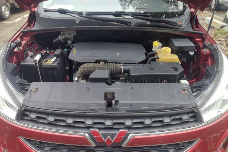 Used Wuling Hongguang S3 2018 1.5L Manual Luxury Model China V Standard Engine Bay