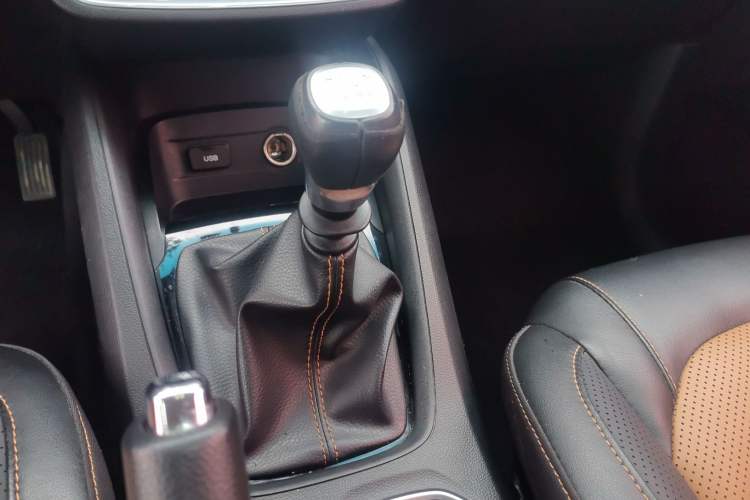 Used Wuling Hongguang S3 2018 1.5L Manual Luxury Model China V Standard Gear Lever