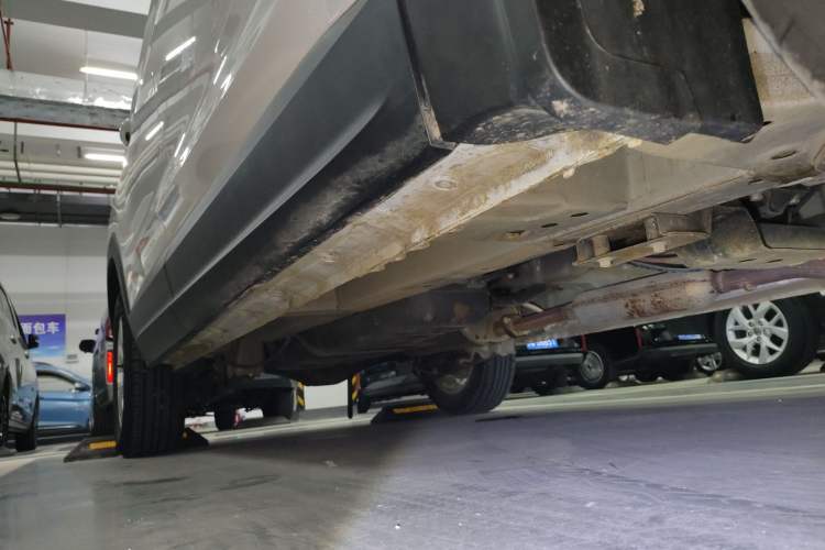 Used Wuling Hongguang S3 2019 1.5L Manual Comfort Model China VI Standard Right Side Sill