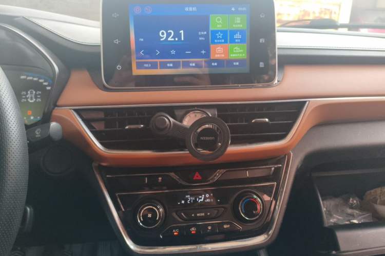 Used Wuling Hongguang S3 2018 1.5L Manual Luxury Model China V Standard Audio And AC Panel