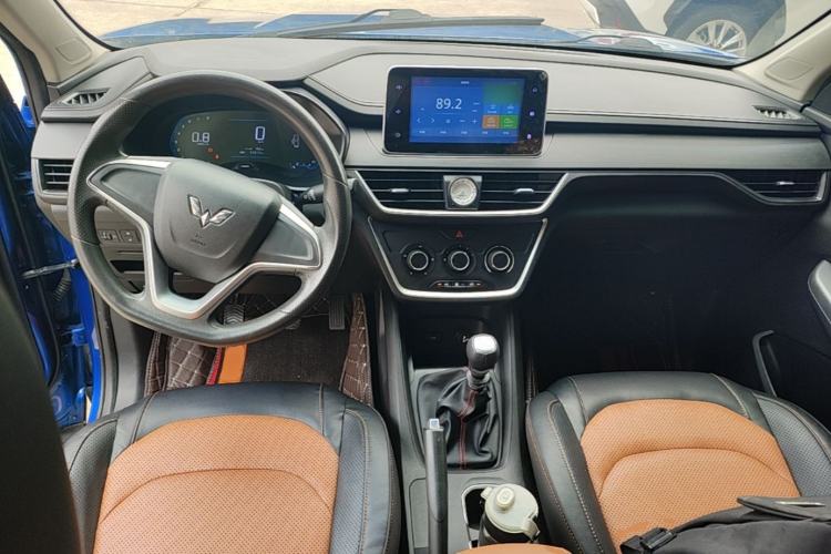 Used Wuling Hongguang S3 2018 1.5L Manual Comfort Model China V Standard Center Console