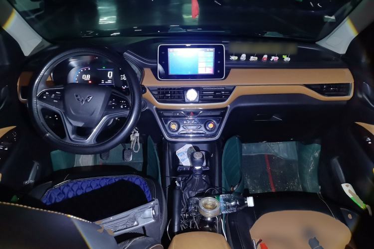 Used Wuling Hongguang S3 2018 1.5T Manual Luxury Model China V Standard Center Console