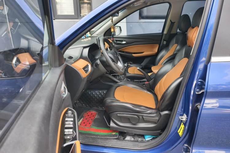 Used Wuling Hongguang S3 2018 1.5T Manual Luxury Model China V Standard Driver Seat