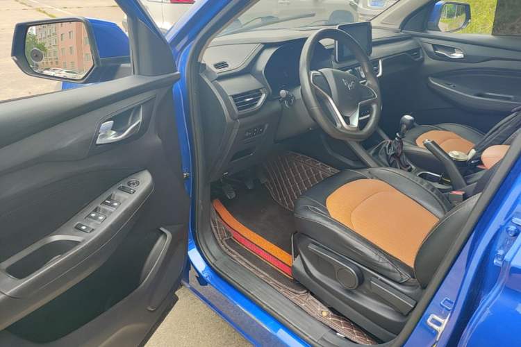 Used Wuling Hongguang S3 2018 1.5L Manual Comfort Model China V Standard Driver Seat